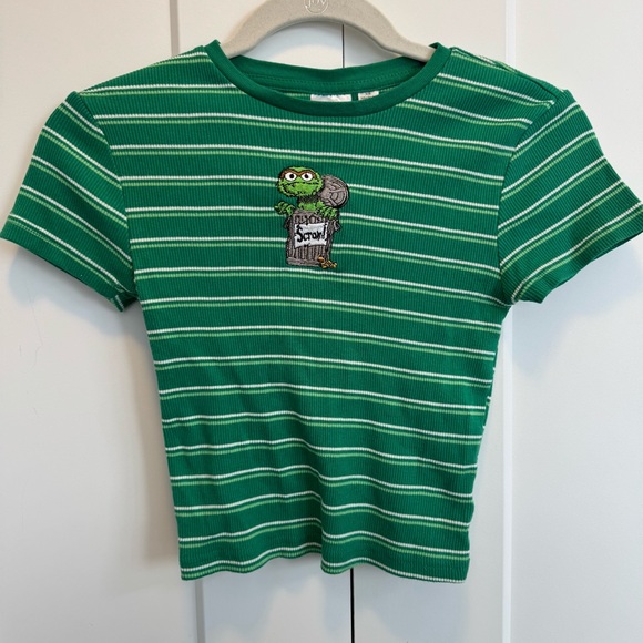 Sesame Street Tops - Oscar the Grouch Muppets T Shirt Size XS